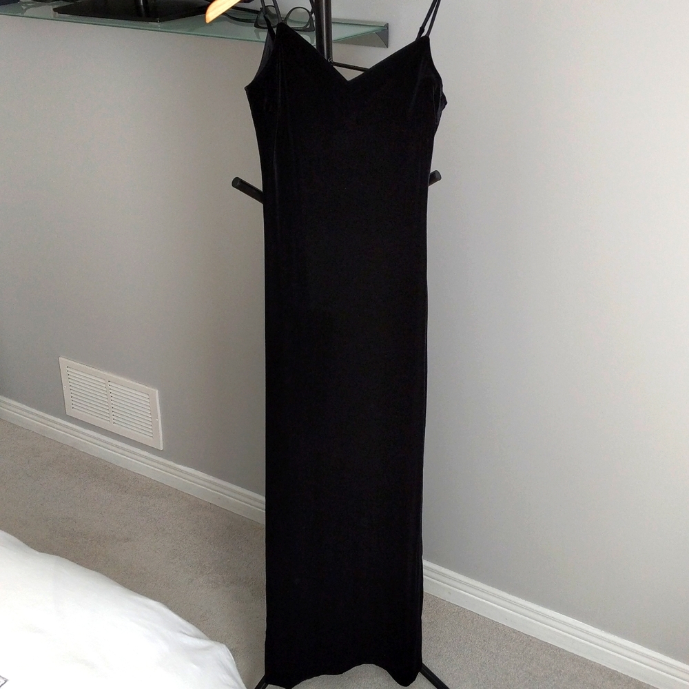 Black velvet night gown